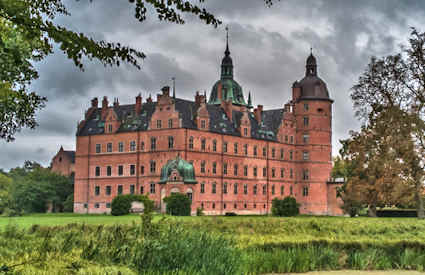 Vallö slott, Danmark