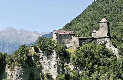 Tyrol slott, Italien